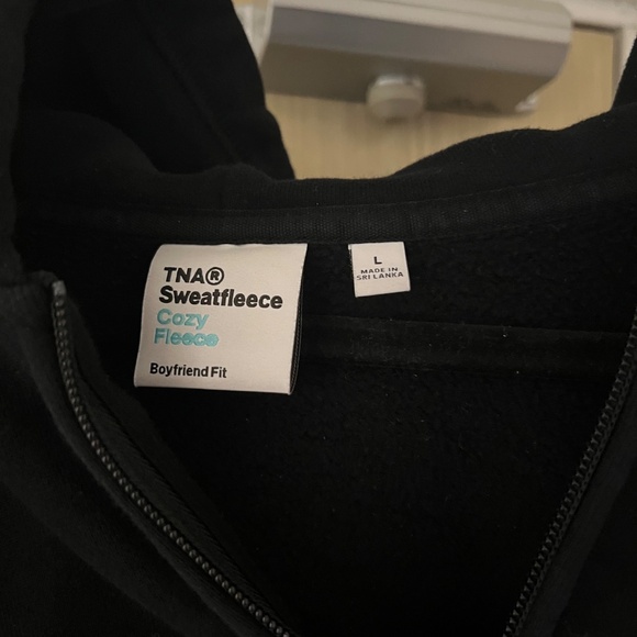 Aritzia Tna Cozy Fleece Boxy Hoodie - Picture 2 of 3